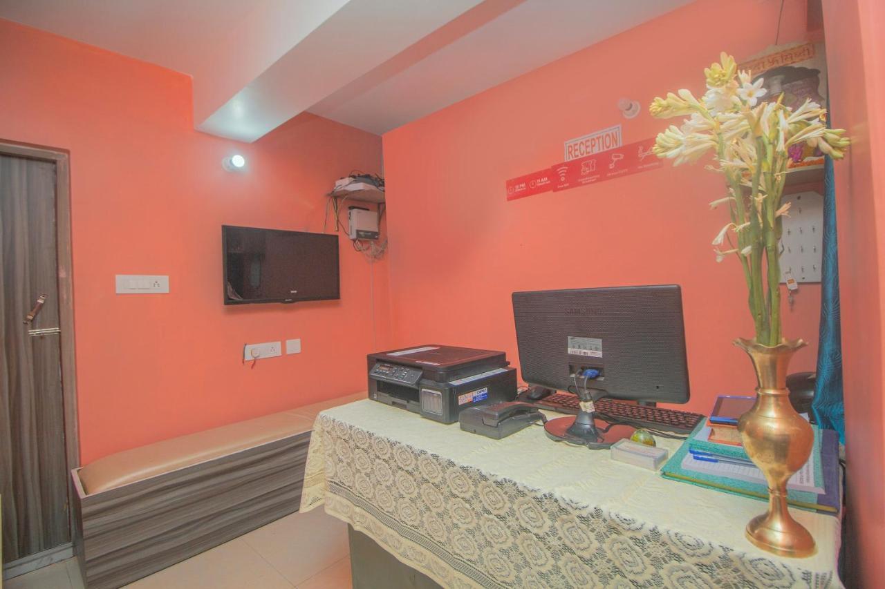 Oyo 30073 Triveni Lodge Siliguri Exterior photo