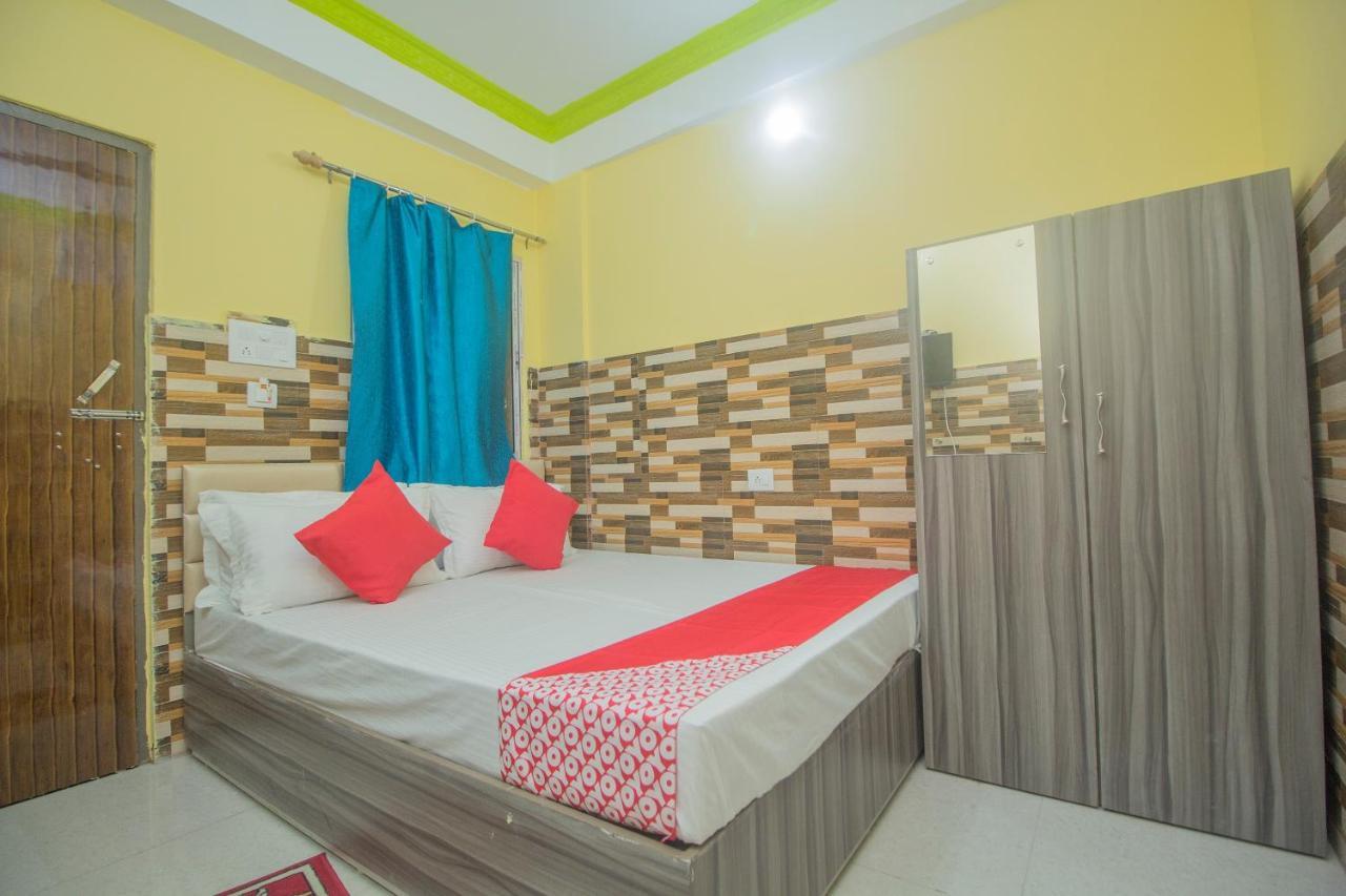 Oyo 30073 Triveni Lodge Siliguri Exterior photo