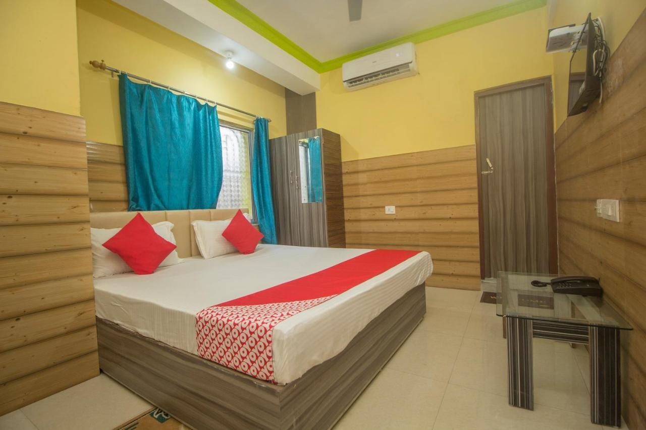 Oyo 30073 Triveni Lodge Siliguri Exterior photo